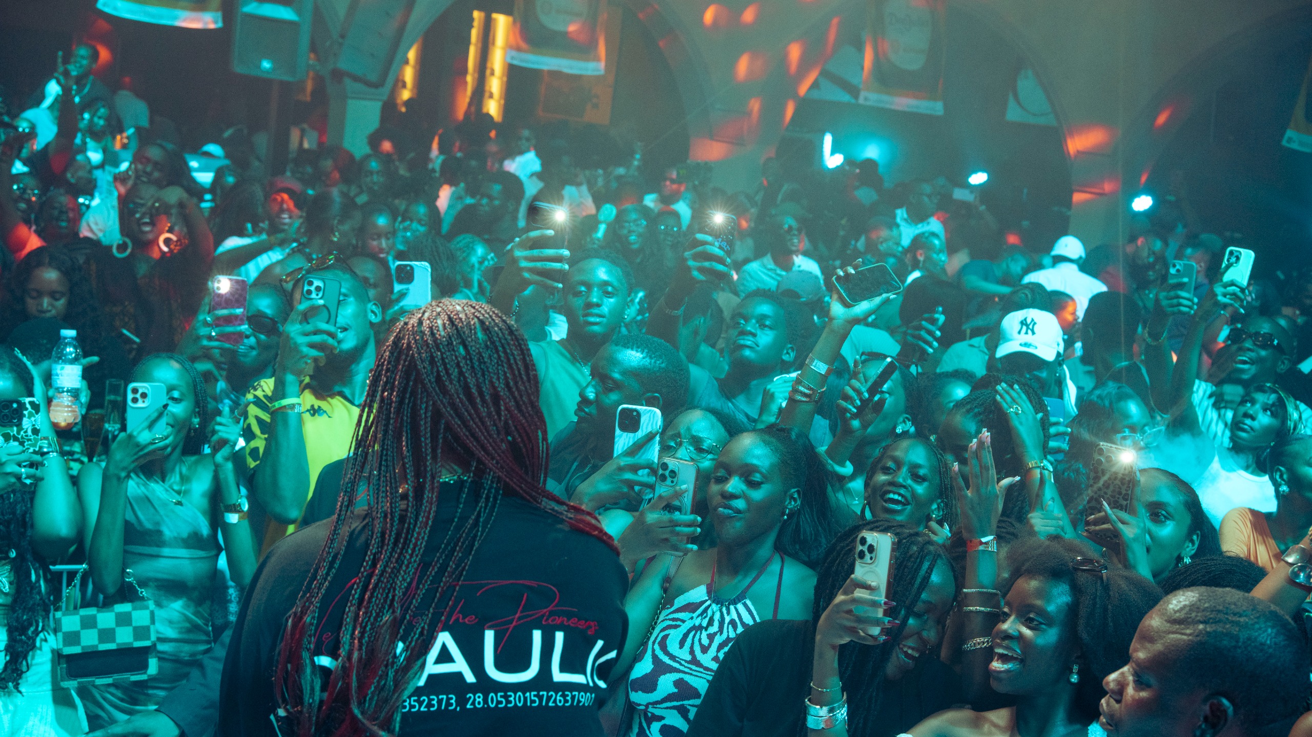 Boohle, he South African Amapiano star lived up to the hype, delivering a performance that had the crowd dancing, singing word-for-word 